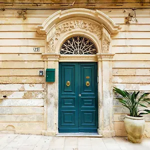 cataldis-rooms-noto.sicilyhotelsitaly.net/